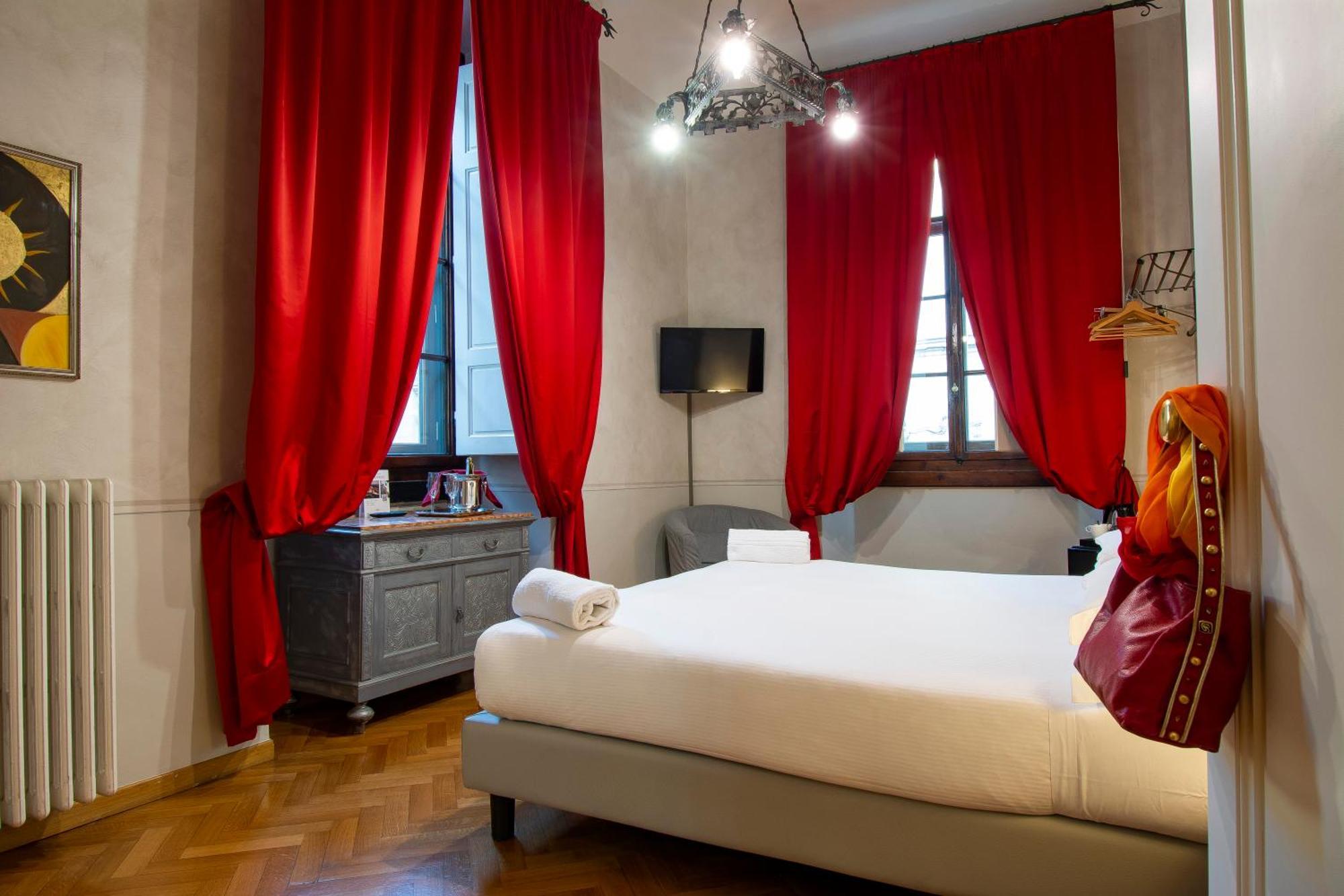 N4U Guest House Florence Extérieur photo
