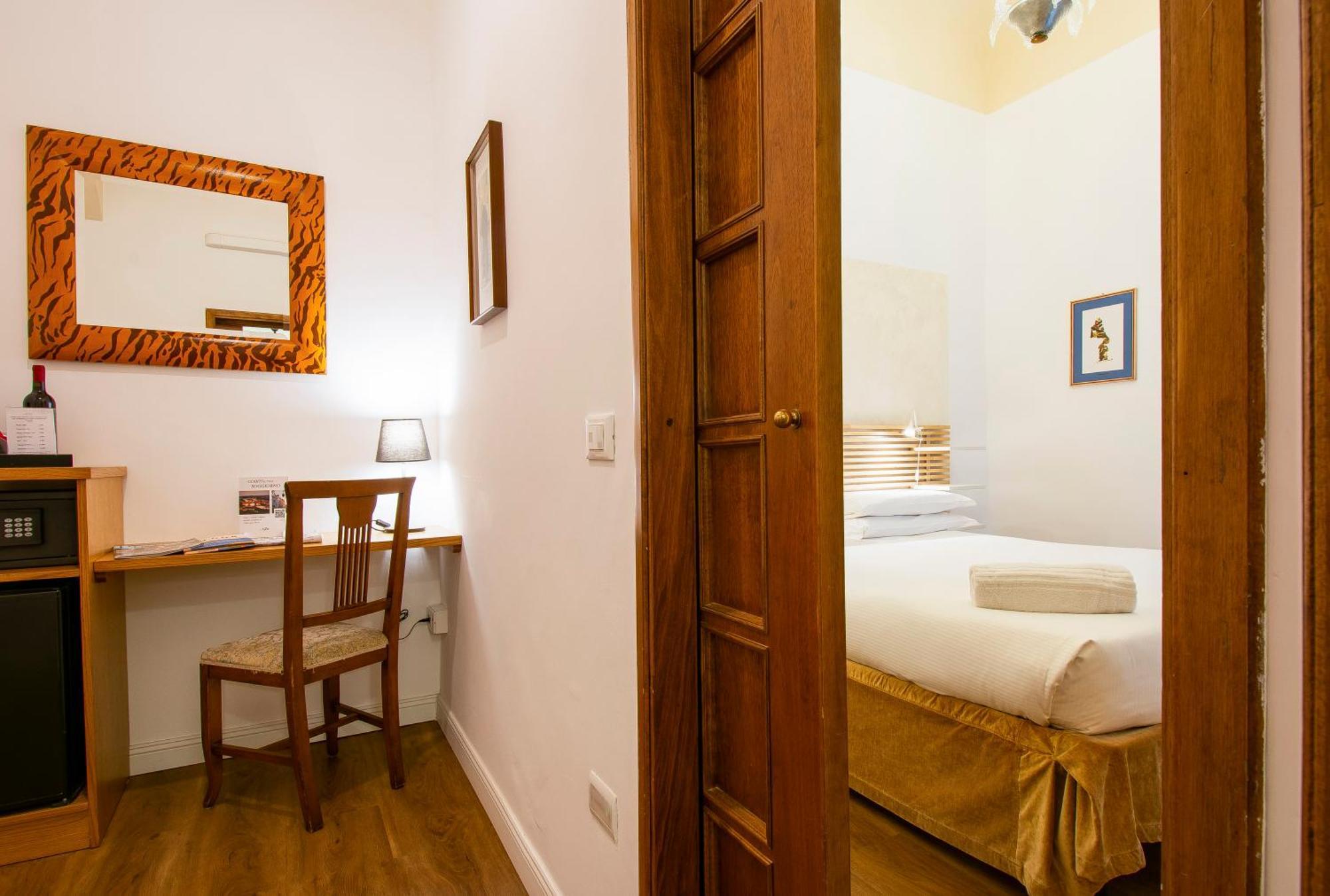 N4U Guest House Florence Extérieur photo