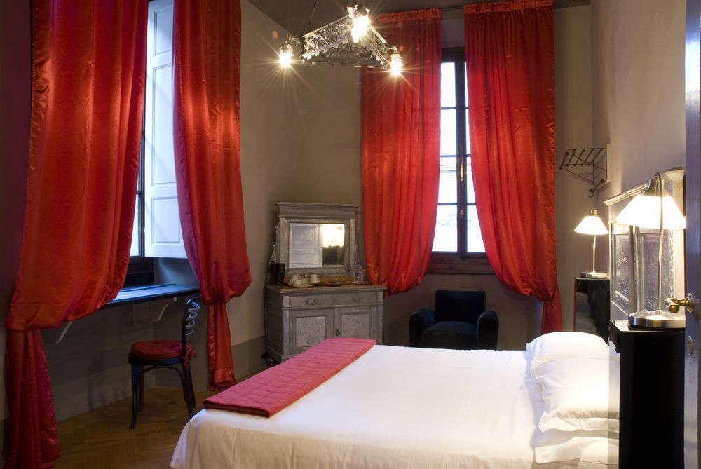 N4U Guest House Florence Extérieur photo